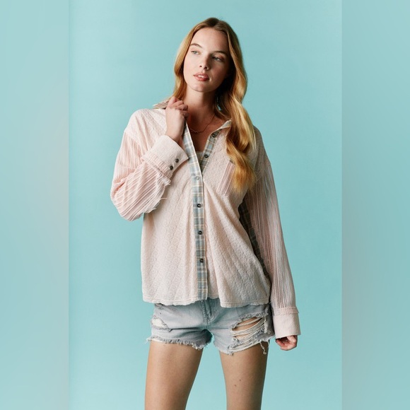 Fantastic Fawn Tops - Fantastic Fawn NIP Mixed Lace and Plaid Button Down Top